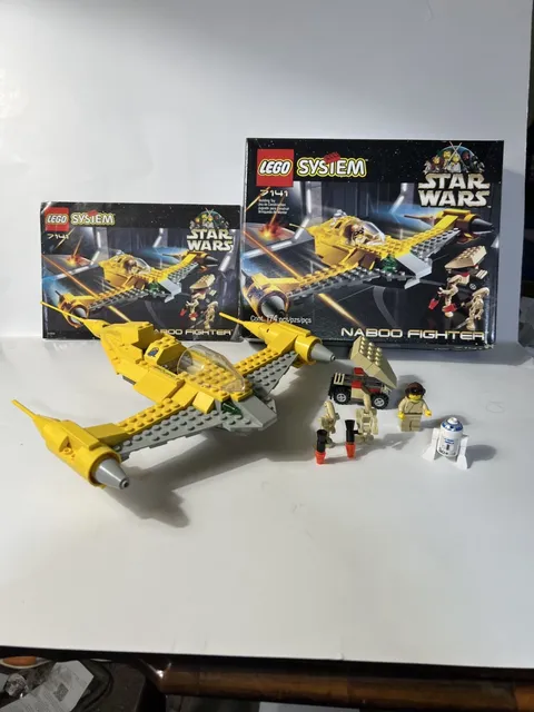 LEGO Star Wars Naboo Fighter 7141 - 100% Complete with Box and Manual - Vintage