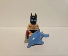 LEGO BATMAN MINIFIGURE - SWIMSUIT BATMAN WITH DOLPHIN -  Set 71020