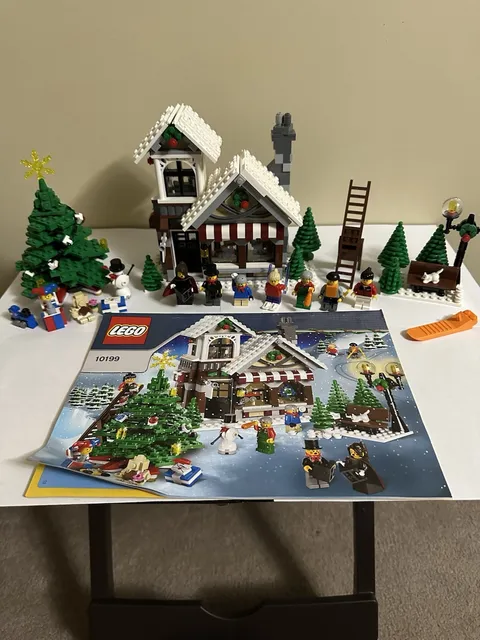 LEGO Winter Village Toy Shop Set 10199 Complete w/ Instructions. No Box. Retired