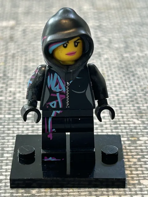 LEGO The LEGO Movie Minifigure Wyldstyle with Hood 70801 (Genuine)
