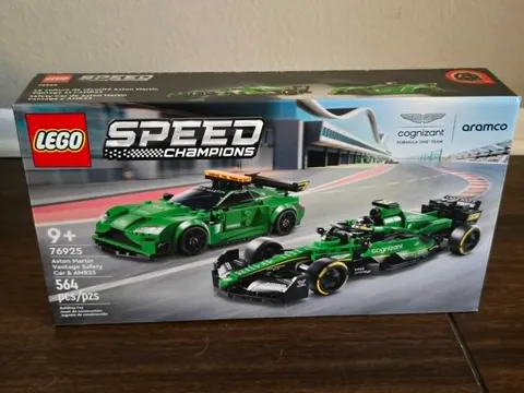 LEGO Speed Champions 76925 Aston Martin Vantage Safety Car AMR23 New Damage Box