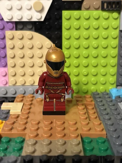LEGO Star Wars Zorii Bliss sw1050 Minifigure 75248 red and gold helmet