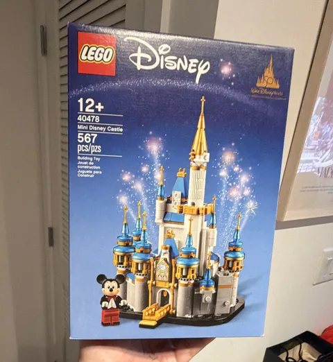 LEGO Disney Mini Disney Castle 40478 567 pcs 12+ Disney Parks 50th Anniversary