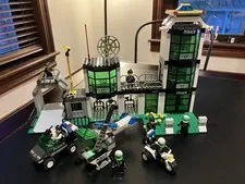 Lego Classic City #6332 “Command Post Central” (1998), Used, Very Good, Complete