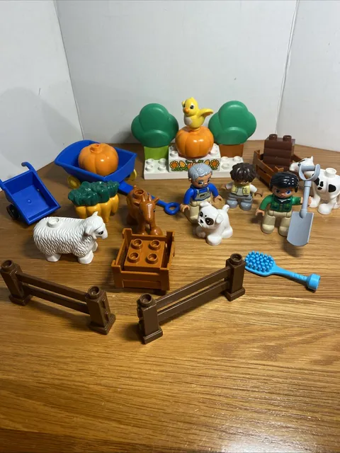 Lot of Lego Duplo Farm Animals Cow Goat Sheep Dog Bird Pumpkins Figures