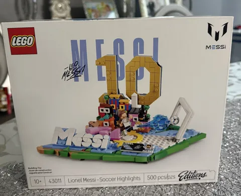 LEGO Editions Lionel Messi 43011 Soccer Highlights 2026 FIFA World Cup New Seald