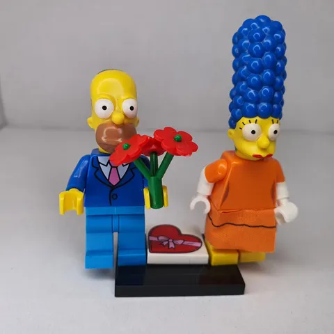 Lego Simpsons Minifigure Date Night Homer Marge