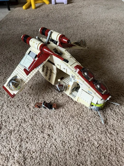 LEGO Set 75021 STAR WARS REPUBLIC GUNSHIP No Figures No Box No Manual