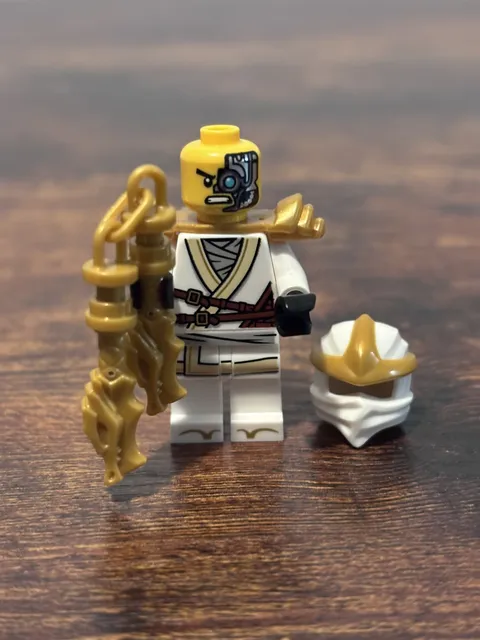 LEGO NINJAGO 71861 The Old Town 15th Anniversary Zane minifigure