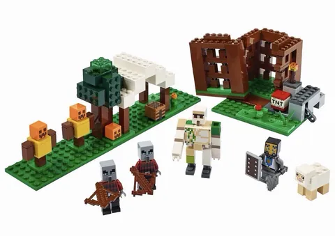 Lego Minecraft Set 21159 98% Complete