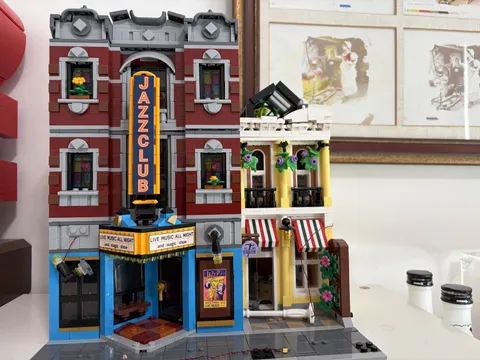 LEGO Icons: Jazz Club (10312)