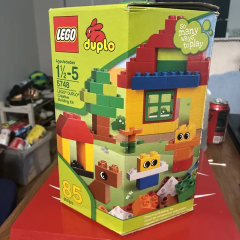 New Sealed Lego Duplo #5748 Creative Building Toy Set 85pcs 1 1/2 - 5 Years 2012