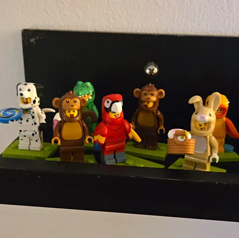LEGO Minifigures Animal Costume Lot 17 Total Minifigures