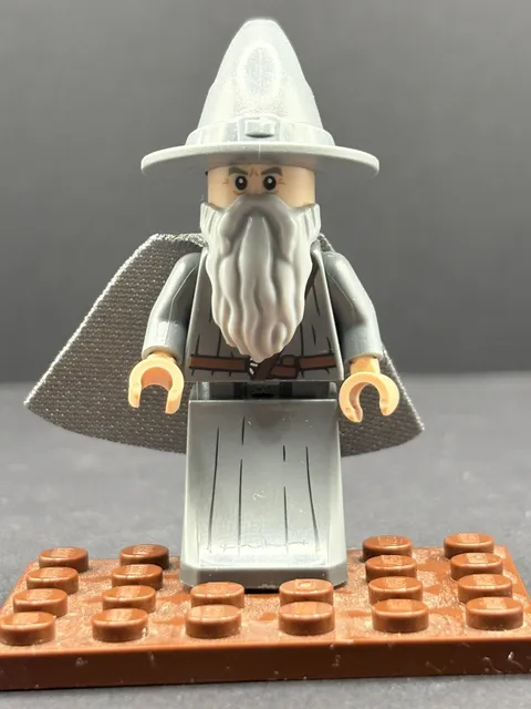 Lego Lord of The Rings Gandalf the Grey (lor125) Minifigure