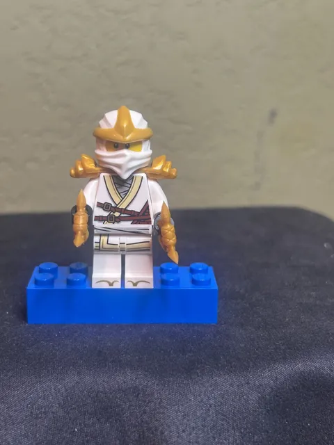 Lego Ninjago Minifigure Zane ZX - Legacy Set 71866 