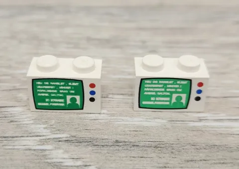 Lego 3004px4 White Brick 1 x 2 Green TV Screen Red Blue Black Buttons Lot Of 2