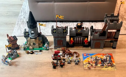 INCOMPLETE LEGO Duplo Sets 4777  Knights Castle, 4779 Defense Tower, 4775 Squire