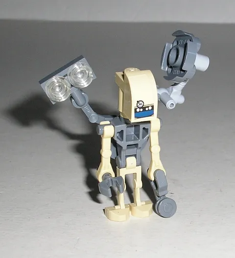 LEGO Star Wars EV-A4-D w/ Sticker Eve Droid Minifigure 8095 *Complete* *Minty*