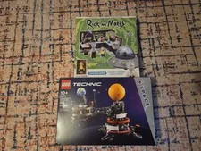 LEGO TECHNIC: Planet Earth and Moon in Orbit (42179) w/ Extra Rick and Morty