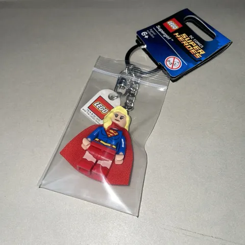 New Lego Super Heroes Supergirl Minifigure Keychain 853455