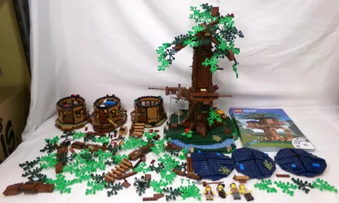 LEGO Ideas 21318 Tree House 2019 Set With Instructions Built Incomplete