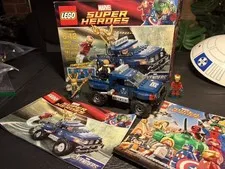 Lego marvel set 6867: Loki’s Cosmic Cube Escape: complete w: minifigures + Box! 