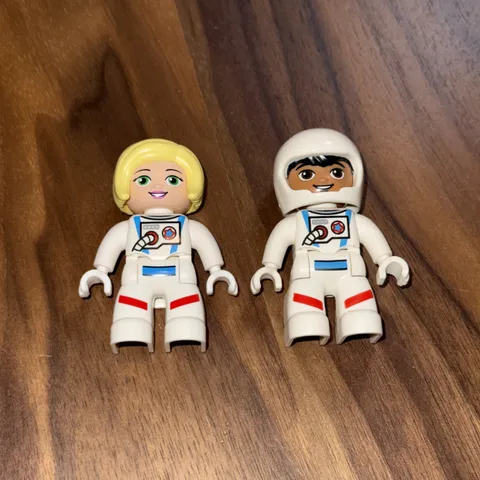 LEGO Duplo Space Astronaut Figures Lot of 2 NASA Suits