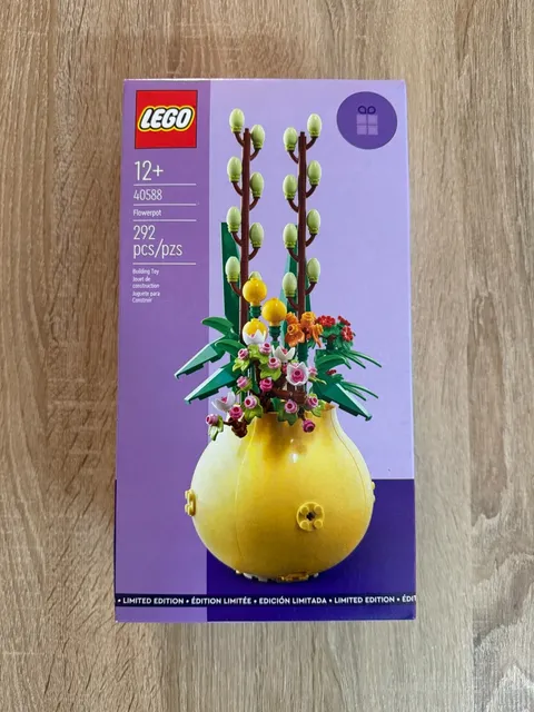 LEGO Promotional: Flowerpot (40588)