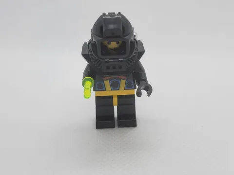 LEGO Black Aquazone Minifigure Black Helmet Backpack Air Tanks Trans-Neon Green