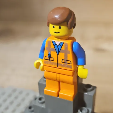 LEGO Plastic The LEGO Movie Emmet Minifigure Orange Construction Outfit