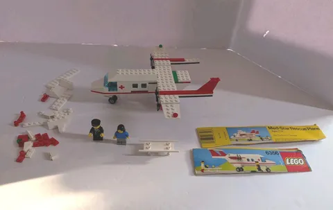 6356 LEGO Med Star Rescue Plane Incomplete Set With Figures 