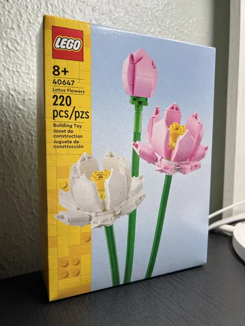 LEGO Botanicals: Lotus Flowers (40647)
