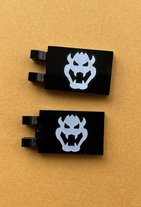 Lego Mario 2x3 Flag Bowser Head Pattern (2 Qty)