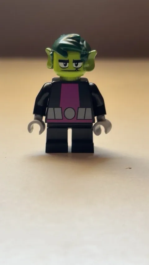 LEGO Beast Boy Minifigure w/ Green Head & Hair, Black Outfit, Purple Torso