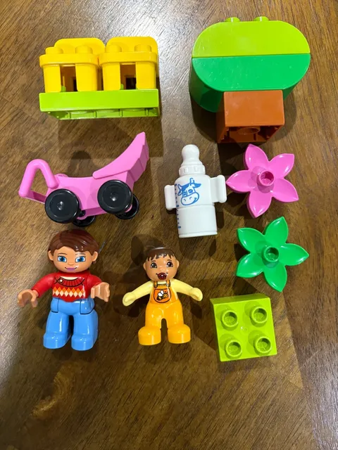 LEGO DUPLO: Mom and Baby (10585) Complete without Manual or Box