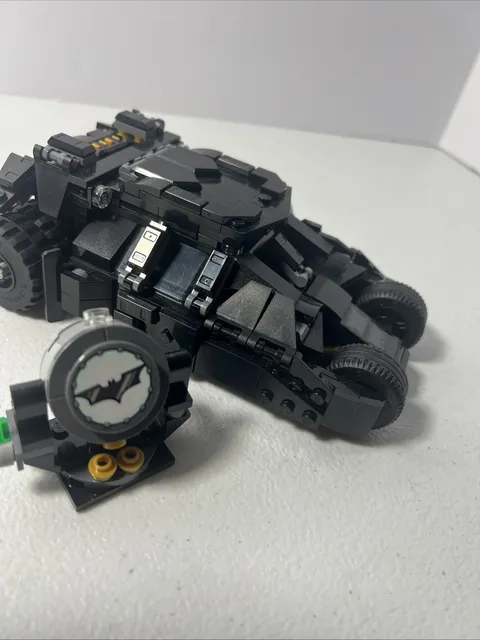 Lego DC Batman Tumbler 76303 Tumbler And Bat Signal ONLY
