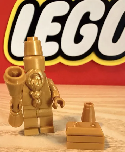Lego Harry Potter Hogwarts Architect Statue Minifigure With Accessories 