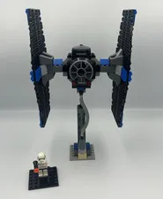 Vintage Tie Fighter 7146. Complete set including Stormtrooper and Tie Pilot