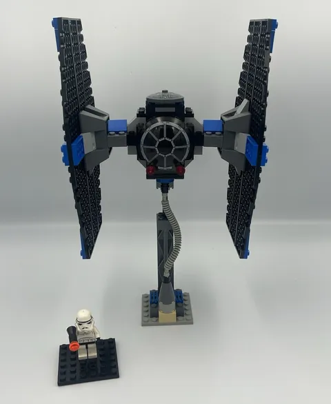 Vintage Tie Fighter 7146. Complete set including Stormtrooper and Tie Pilot