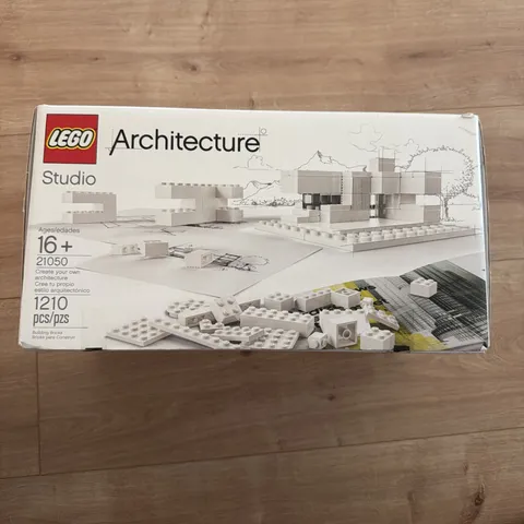 LEGO Architecture Studio (21050)