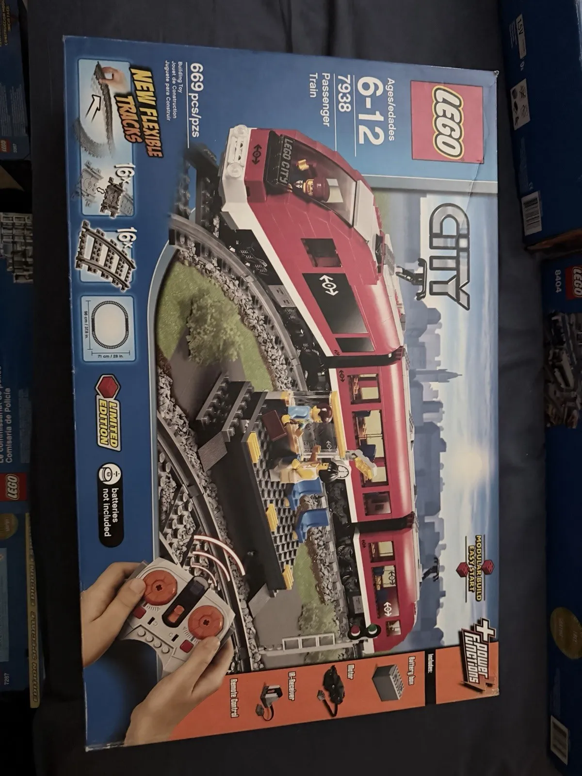 LEGO City 7938 - Passenger Train Red Remote Controlled - Some wear on the box