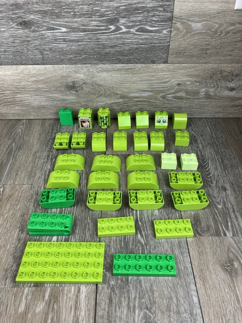 Lego Duplo Shades Of Green 32 Pieces Building Blocks