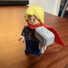LEGO Minifigure- Thor (Spongy Cape, Dark Blue Legs) (sh0170) Avengers Marvel MCU
