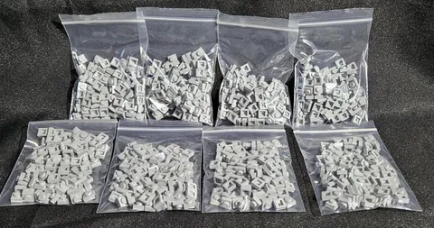 LEGO Light Bluish Grey 1 x 1 Plate Part 3024 Bulk Lot of 100 Pieces Brand New