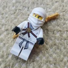 LEGO Ninjago ZANE Minifigure Golden Weapons 2011 njo001 White with Gold Sword