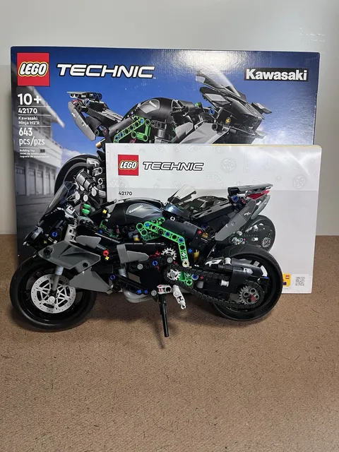 LEGO® Technic 42170 Kawasaki Ninja H2R 100% Complete With Instructions & Box