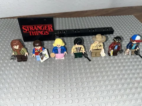 Lego Stranger Things Minifigs From The Byers House
