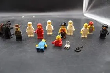 Vintage LEGO Minifigure Classic Space Spaceman, Horse, and Others Lot of 11