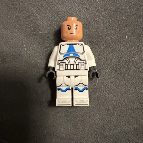 LEGO Star Wars 501st Clone Trooper Minifigure Official LEGO no helmet or blaster