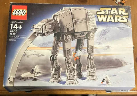 LEGO Star Wars (4483) AT-AT Near Complete W/Box & Manual 